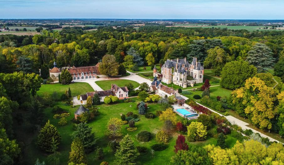 Lovely Chateau with Chapel near Paris